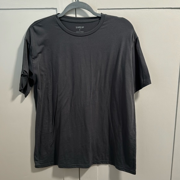 SHEIN Tops - SHEIN T shirt size small relaxed fit gray